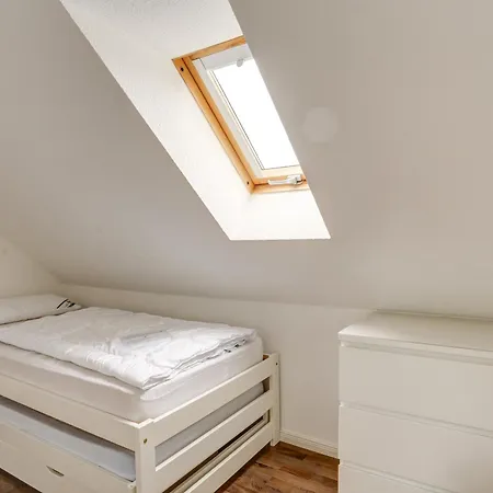 Kapitaensferienhaus Romantik Schaprode